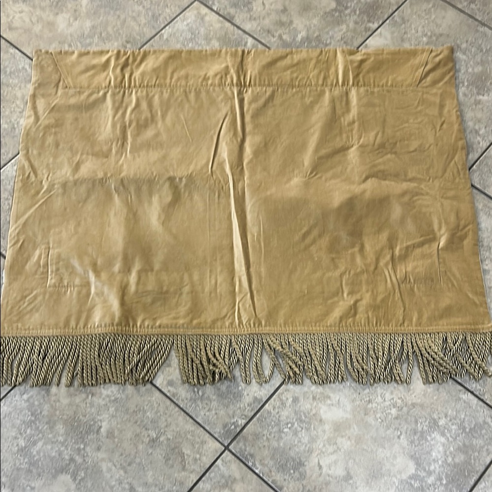 Vintage Floral Tapestry with Fringe 43x37 - Picture 4 of 5
